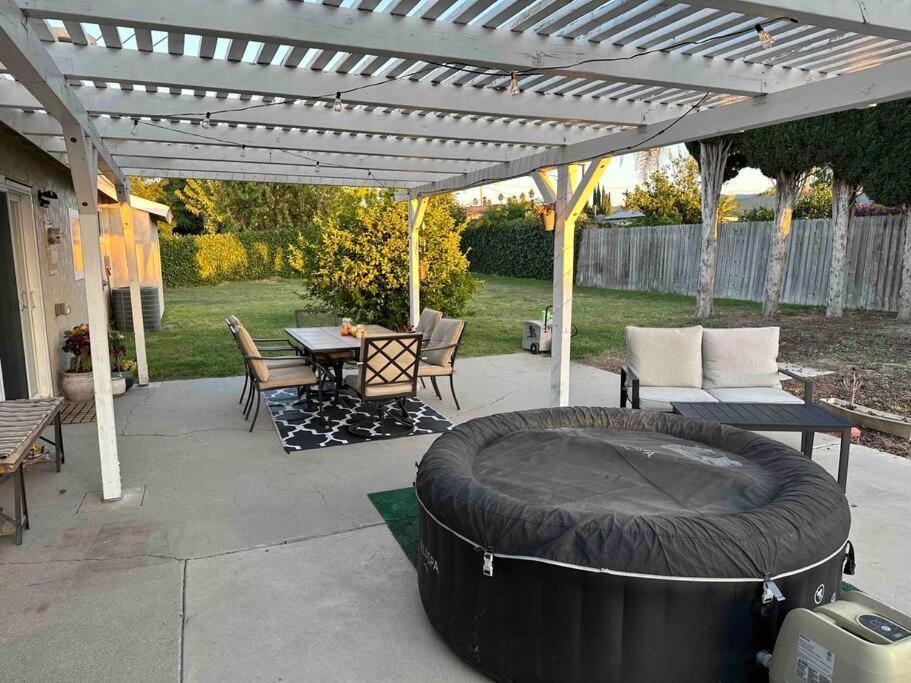 Coast, Mountain & Country Holiday home Simi Valley